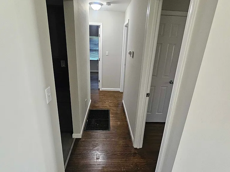 420 Macdougall Dr — Photo 11