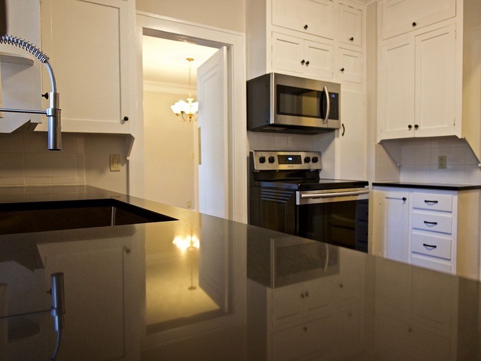 1st image of 1108 W 49th St #49S1108U
