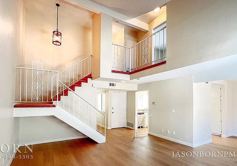 1815 Tipperary Ln — Photo 4