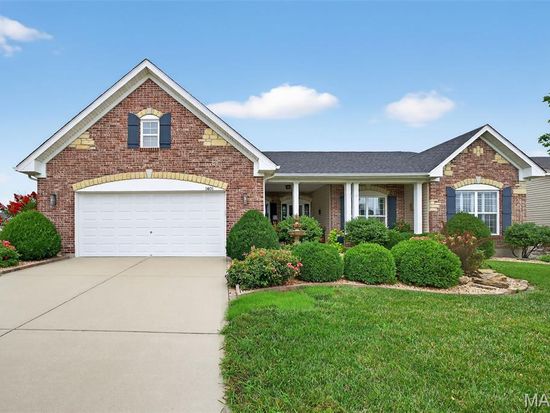 1401 Noyack Dr, O'Fallon, MO 63366