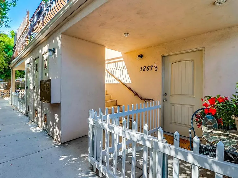 1859 Grand Ave #1857-1/2-1 — Photo 22