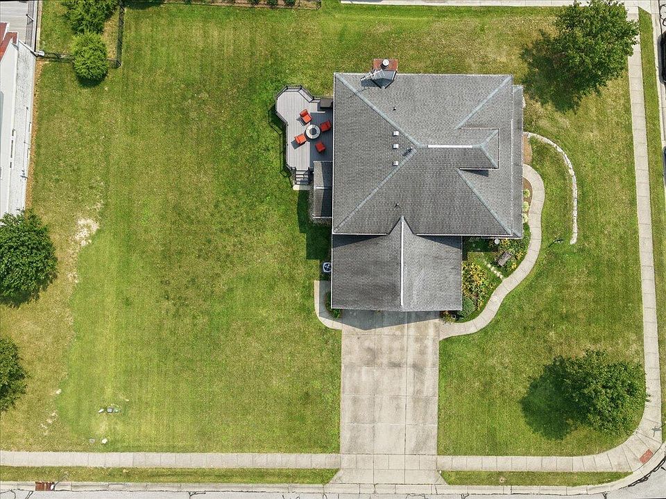 1st image of 796 Rudolph Way