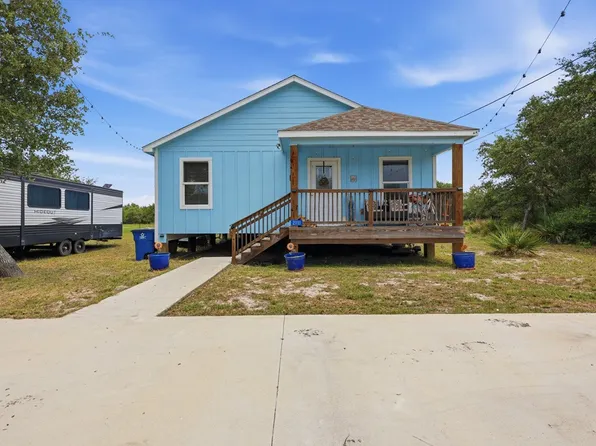 2111 Lone Star Rd, Rockport, TX 78382