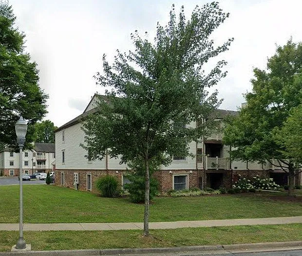 2 bed, 965 sqft, $1,795 — Photo 2