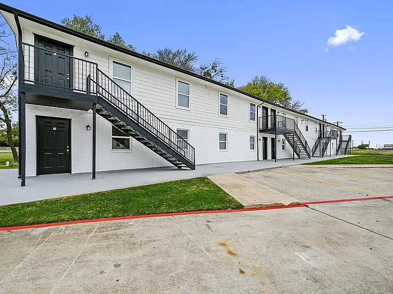 Heritage Grove Apartments — Photo 10