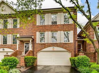 837 Seminary Cir, Glen Ellyn, IL 60137