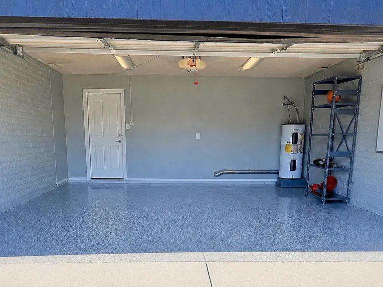1056 E Carter Dr — Photo 37