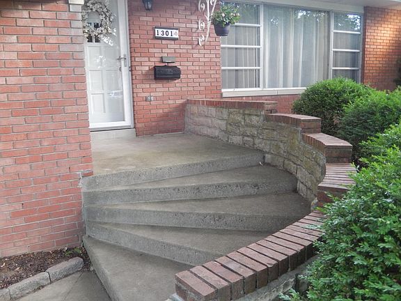 4th image of 1301 Gumwood Dr