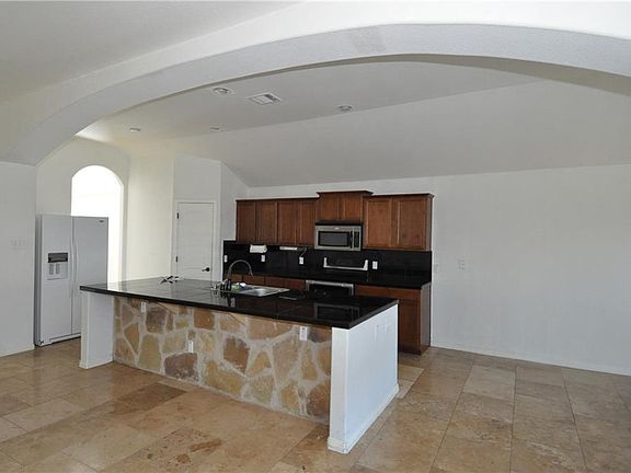 4th image of 1003 Blackman Ct