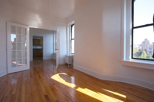 Rented by Compass | media 18