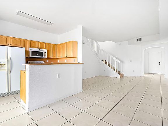 4th image of 9000 W Flagler Street #6