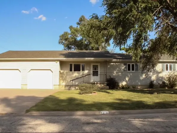 424 N Roosevelt St, Marion, KS 66861