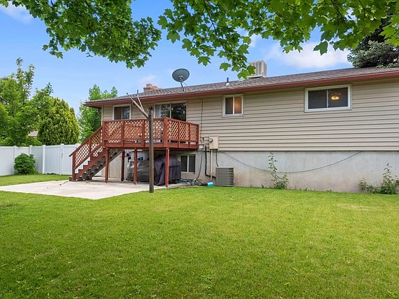 5th image of 3338 W Meadowbrook Cir