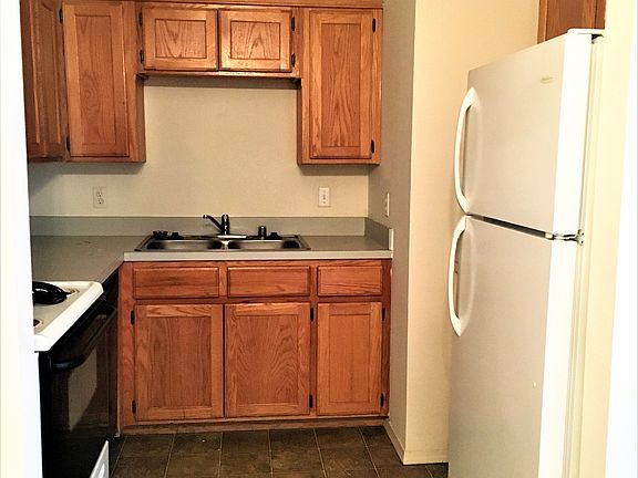 3rd image of 1778 N Gregg Ave APT 3