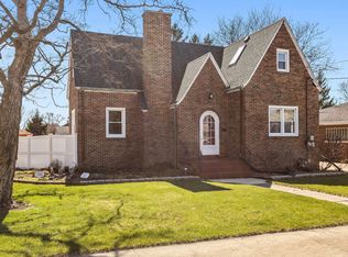 531 E 12th St, Lockport, IL 60441