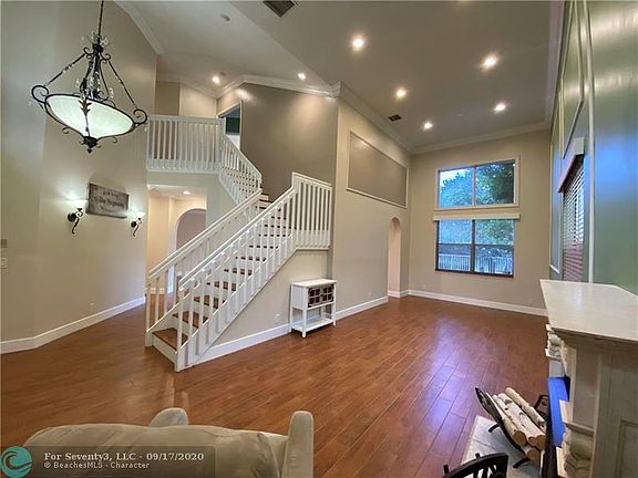 5th image of 11838 Highland Pl