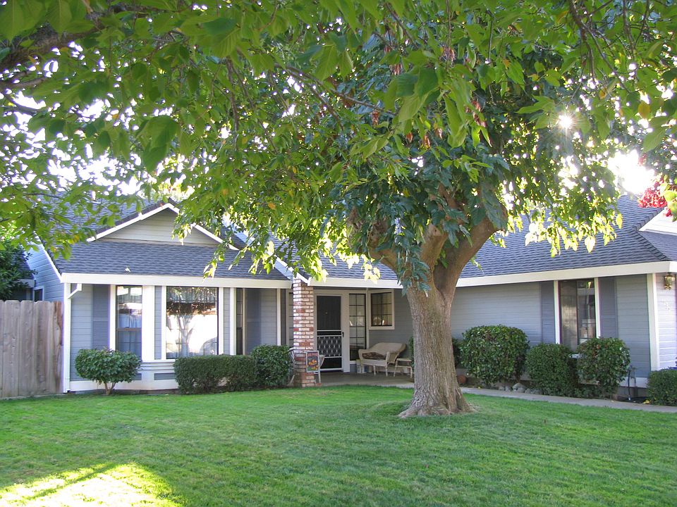 2nd image of 1038 Greenhaven Dr