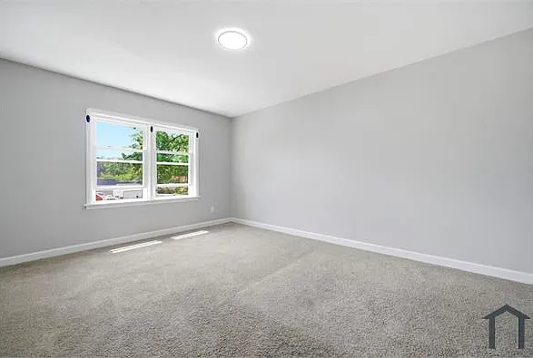5044 Warrensville Center Rd — Photo 16