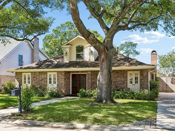 8804 Rosecrest Ln, River Ridge, LA 70123