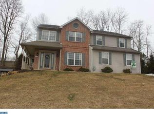 216 Ivy Ln, Douglassville, PA 19518