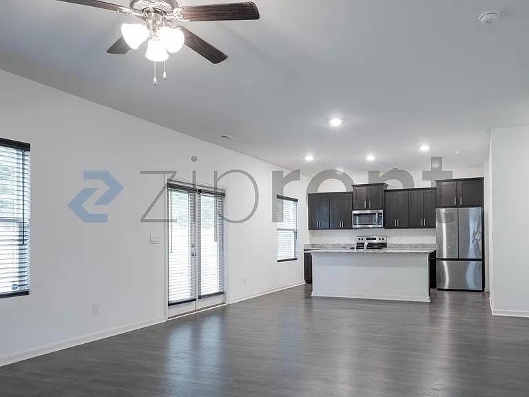 22693 Joselyn Green Dr — Photo 12