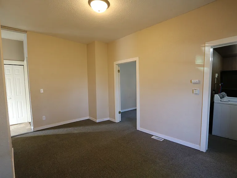 1409 Jefferson St — Photo 3