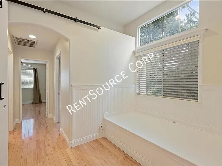 22900 Cheyenne Dr — Photo 6