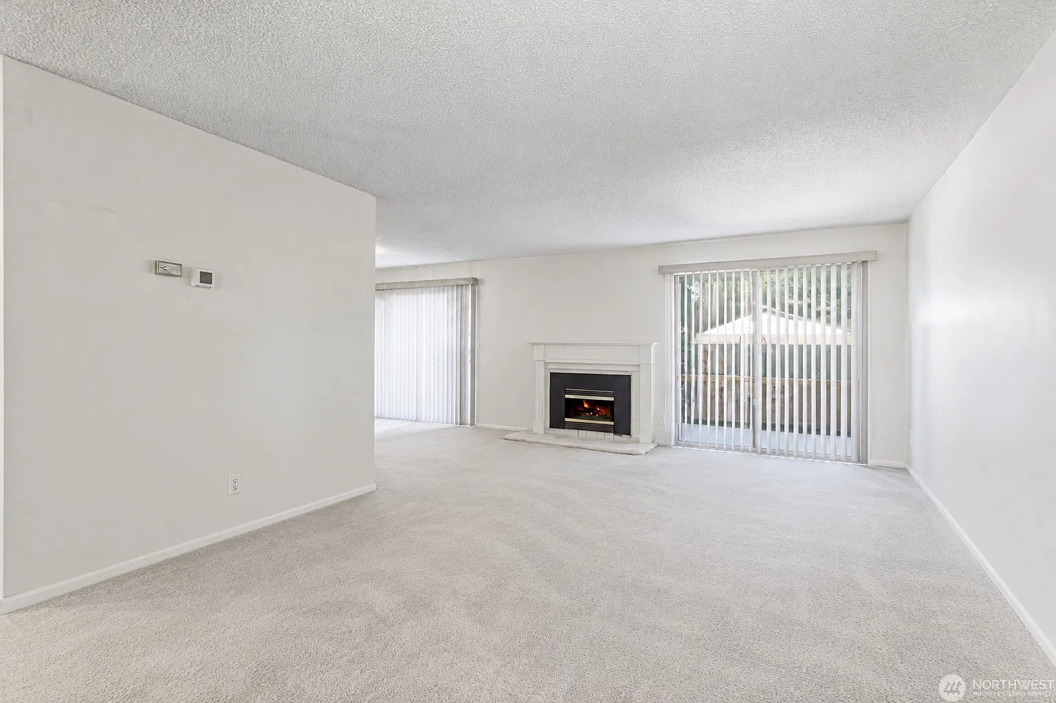 3 bed, 2.5 bath, 1400 sqft, $2,700 — Photo 4