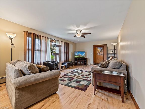 4th image of 4019 Park Ave