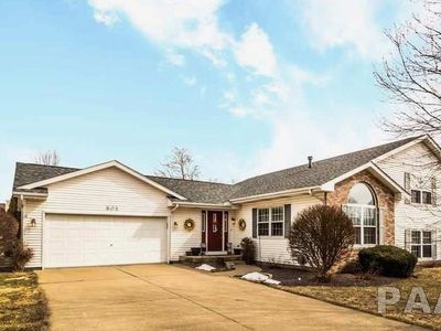 805 Sunburst Ln, Washington, IL, 61571