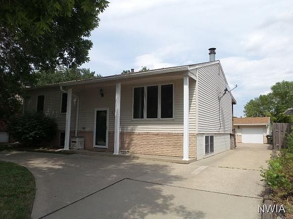 1st image of 3136 S Lakeport St