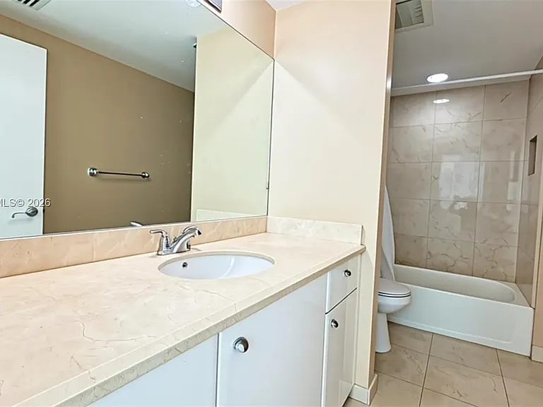 19400 Turnberry Way #1132 — Photo 13
