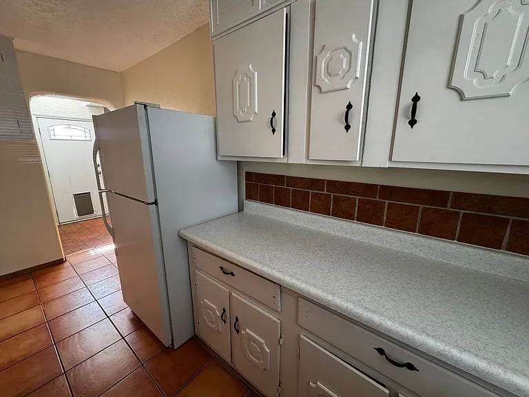 2734 Graceland Dr NE — Photo 8