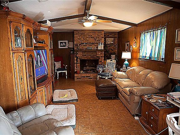 3rd image of 5860 Green Valley Cir