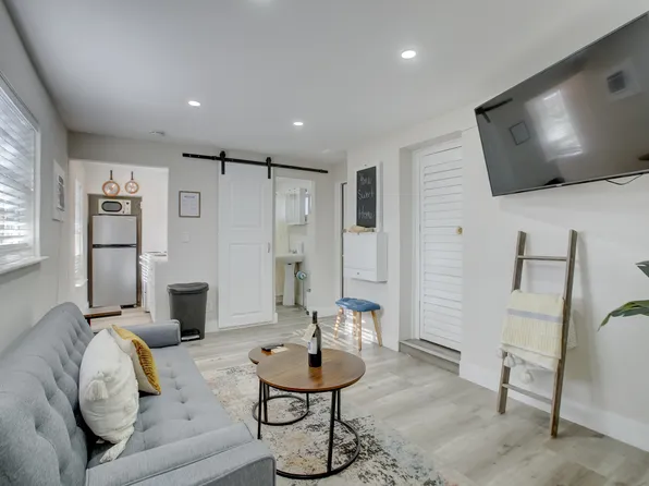 2113 NE 9th Ave, Fort Lauderdale, FL