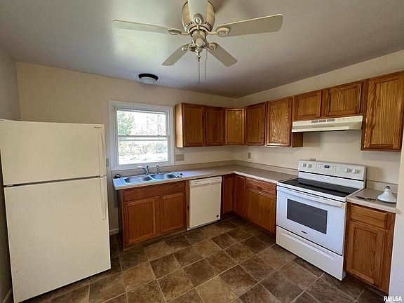 5th image of 1006 W Jefferson St