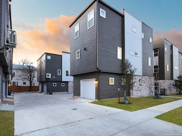 210 W Poplar St #101, San Antonio, TX 78212