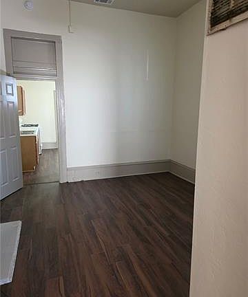 3rd image of 3305 Loyola Ave