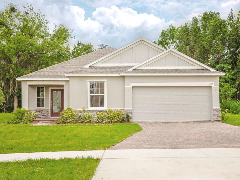 An enclave of single-family homes offering the perfect blend of luxury and convenience.