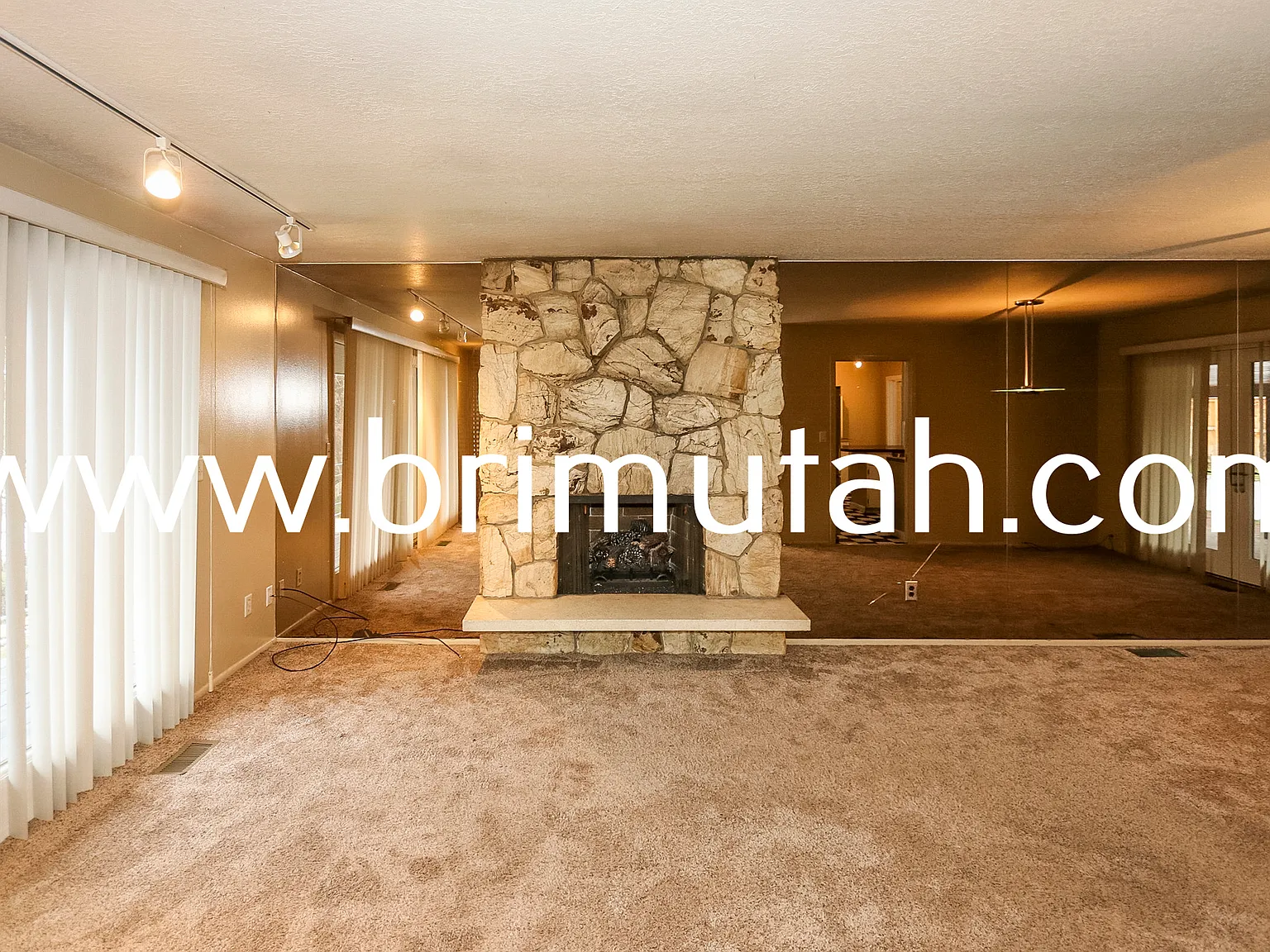 4717 Naniloa Dr. - 1 — Photo 3