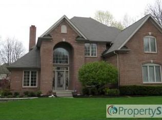 9711 Reston Ln, McCordsville, IN 46055