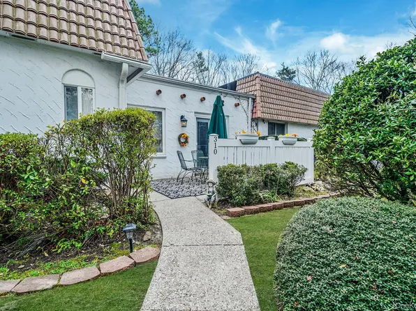 310 Birchwood Road, Medford, NY 11763