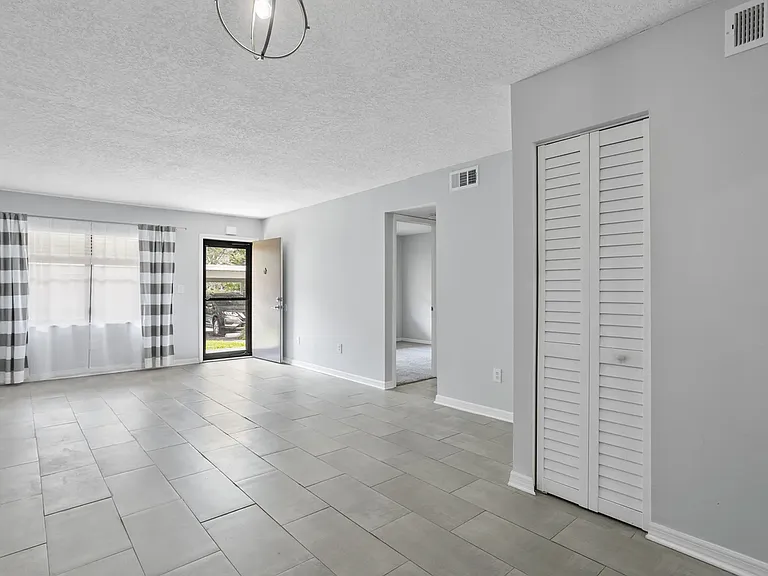 4920 Locust St NE #115 — Photo 3