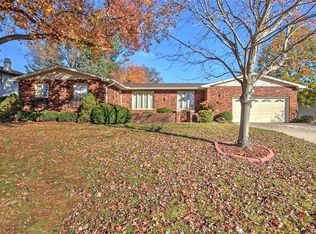 818 W Harold Cir, Decatur, IL 62526