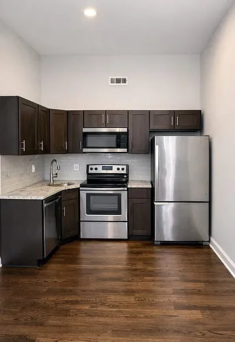 1422 W Girard Ave #1F Photo 1