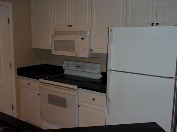 3rd image of 1701 E Colter St Unit 161