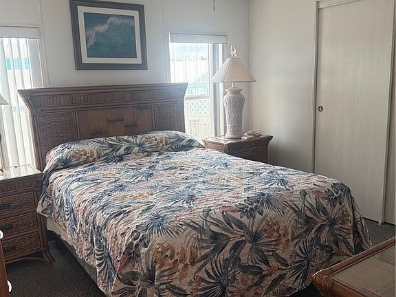 4th image of 20631 River Dr