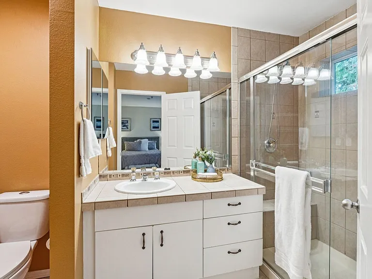 16219 Northup Way #C201 — Photo 34