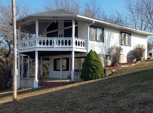 156 E Shore Dr, Council Grove, KS 66846