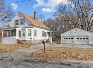 29 Oak St, Methuen, MA 01844